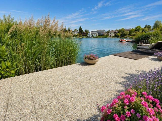 Exklusives bebaubares Seegrundstück mit Sommerhaus & privatem Seezugang – nur 15 Minuten vor Wien