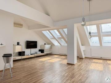 Exklusives Dachgeschoss Loft mit Terrasse, Wintergarten und Garage im Herzen des 2. Bezirks