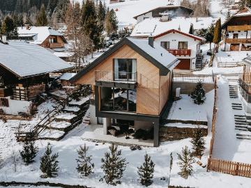 Exklusives Design Chalet – Wohnen auf höchstem Niveau in den Nockbergen