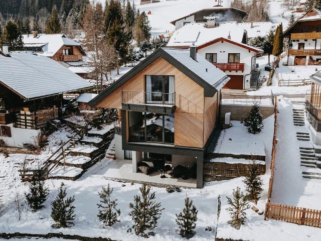 Exklusives Design Chalet – Wohnen auf höchstem Niveau in den Nockbergen