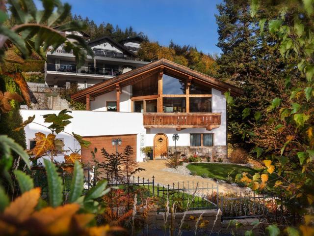 Exklusives Design Landhauschalet in Seefeld außergewöhnliche Symbiose aus alpiner Tradition trifft moderne Architektur und zeitlose Eleganz