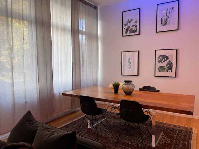 Exklusives Design Loft in Stuttgart West – Dein stilvolles Zuhause auf Zeit!
