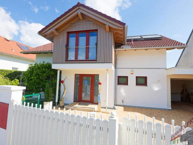 Griffner Haus mit Hochwertiger Ausstattung in Lanzendorf