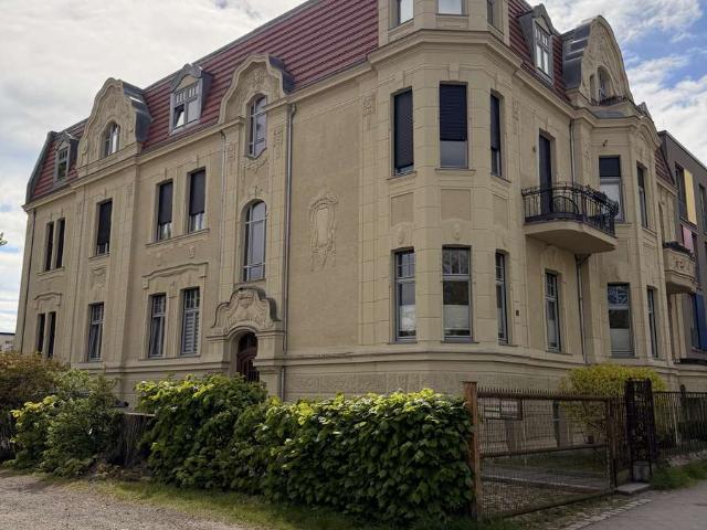 Exklusives DG Juwel mit Altbau Charme: Großzügige 120 m² nahe dem Theater in Cottbus!