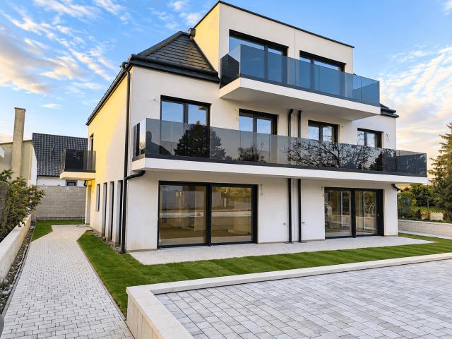 EXKLUSIVES DOPPELHAUS | 160 m² WOHNFLÄCHE | 5 ZIMMER | KLIMA & KÜCHE INKL. | GARTEN+ 2 STELLPLÄTZE