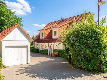 Exklusives Doppelhaus mit hochwertiger Ausstattung inkl. Sauna und Ausblick in Wurgwitz