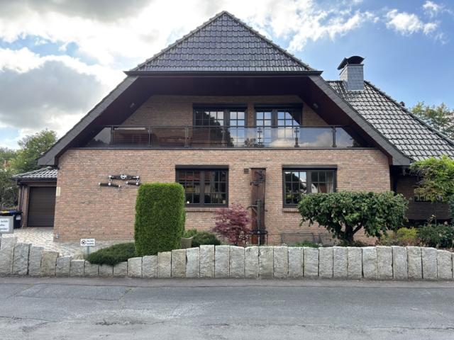 Exklusives EFH m. Einliegerwohnung in Vegesack
