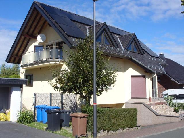 Exklusives EFH mit PV Anlage in Löhnberg