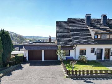 Exklusives Ein bzw. Zweifamilienhaus in Traumlage von Reichshof Eckenhagen