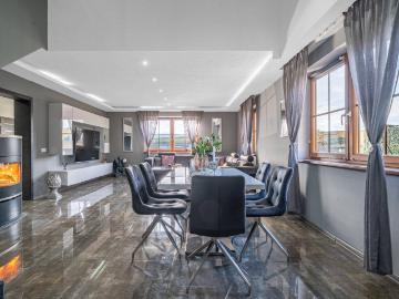 Exklusives Einfamilienhaus außergewöhnliche Architektur und Ausstattung