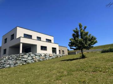 Exklusives Einfamilienhaus in sonniger Hanglage