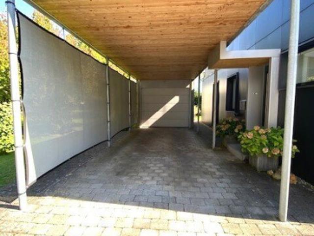 Exklusives Einfamilienhaus mit Garten, Terrassen und hochwertiger Ausstattung zu vermieten!