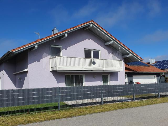 Exklusives Einfamilienhaus mit Einliegerwohnung