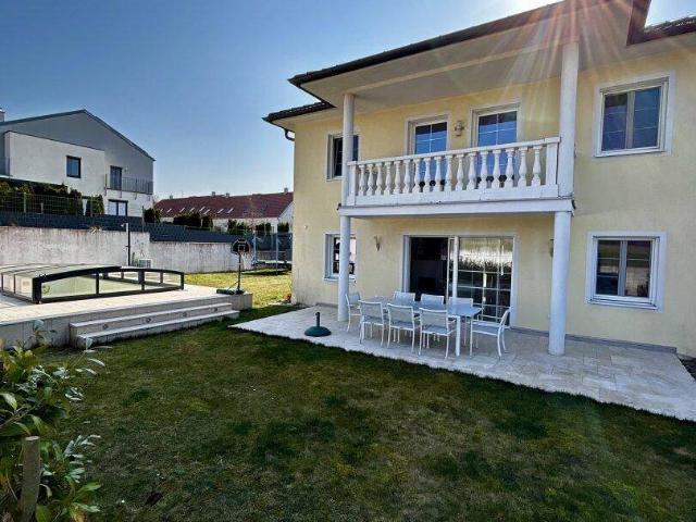 Exklusives Einfamilienhaus mit Pool und hochwertiger Ausstattung in Würnitz