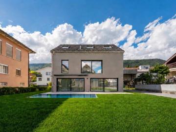 Exklusives Einfamilienhaus mit Pool, Smarthome und luxuriöser Ausstattung