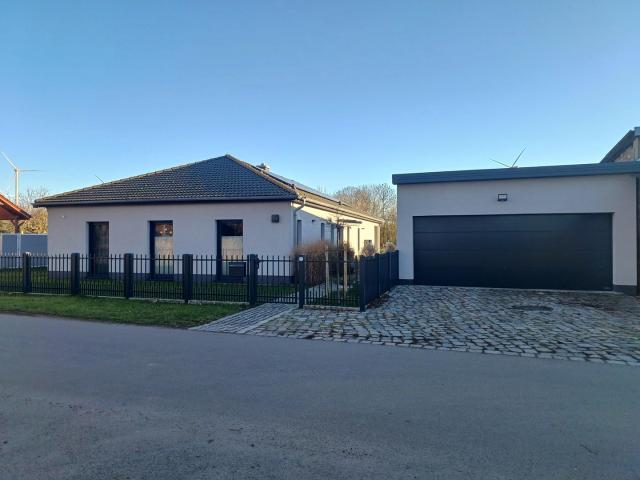 Exklusives Einfamilienhaus mit parkähnlicher Gartenanlage, hoher Autarkiegrad