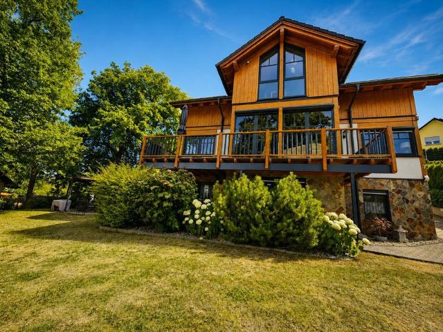 Exklusives Energiesparhaus mit Panoramablick & traumhaftem Garten