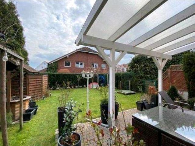 Exklusives Familienhaus. Mit Garten, Garage und Anliegerwohnung