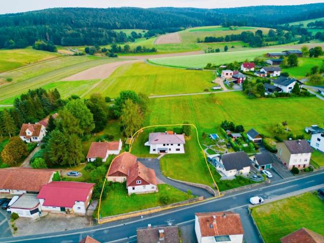 Exklusives Familienhaus Smart Home, Sauna und großem Grundstück