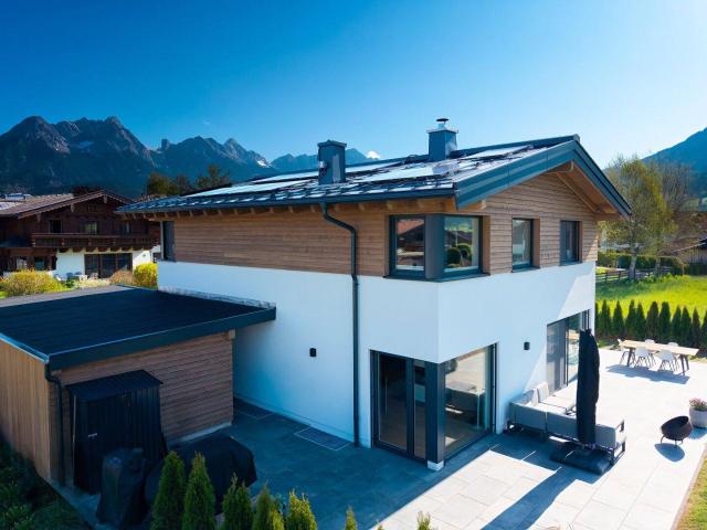 Exklusives Familienrefugium in Saalfelden Bsuch – Neubau in Premium Holzbauweise mit 360° Bergpanorama, Privatsphäre und nachhaltiger Technik