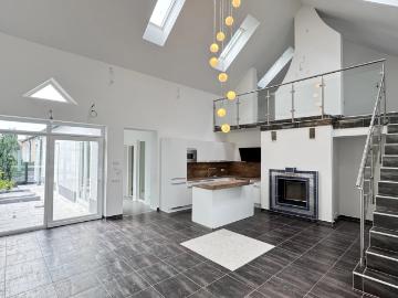 House for rent in 7024 - Büroraum, Terrasse