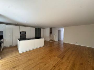 Exklusives Haus mit luxuriösem Ausbaustandard und schönem Privatgarten