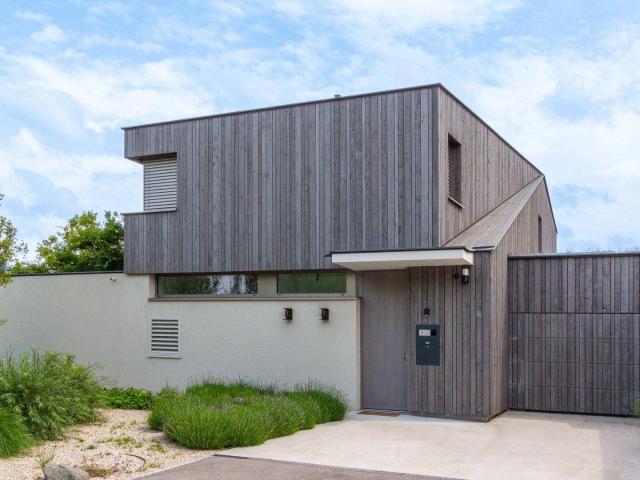 Exklusives Haus mit privater Bootsanlegestelle im Segelhafen West