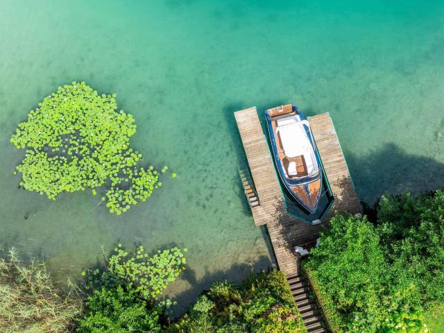 EXKLUSIVES HIDEAWAY IN TÜRKISBLAUER BUCHT MIT BOOTSANLEGEPLATZ