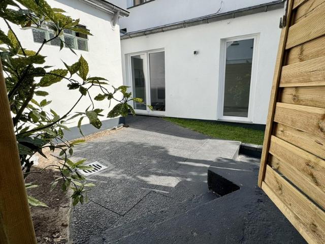 Exklusives Hinterhof Loft mit Garten, Terrasse & Galerie | Erstbezug | Flingern