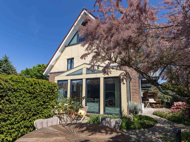 Exklusives Inselzuhause auf Norderney – stilvolles Haus mit Sauna, Wintergarten, Sonnenterrasse u.