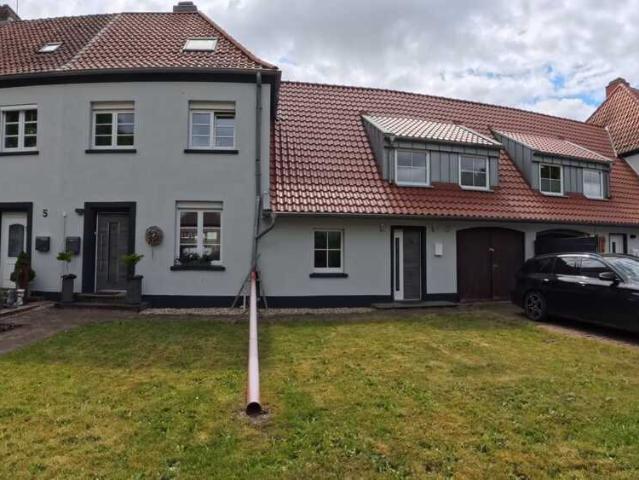 Exklusives Investment mit Ferienwohnung & vermietetem Reihenhaus in Weeze