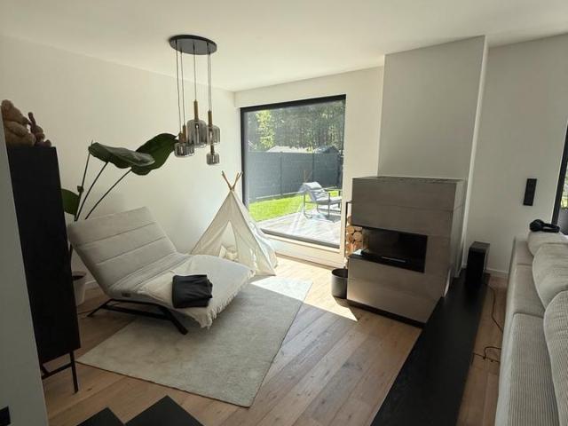 Exklusives, kernsaniertes Familienhaus mit ELW