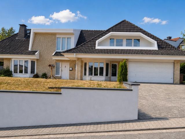 Exklusives Landhaus mit 255 m² Wohnfläche auf 1.600 m² Traumgrundstück im Taunus