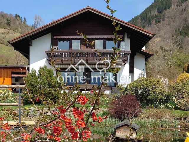 Exklusives Landhaus mit Einliegerwohnung in bevorzugter Lage von Burgberg i. Allgäu