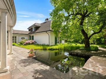 Exklusives Landhaus Anwesen mit zwei Häusern & Parkgarten