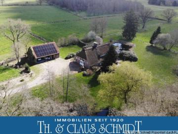 Exklusives Landhaus unter Reet mit gr. Remise, Werkstatt und Schwimmteich in Naturlage von Jade
