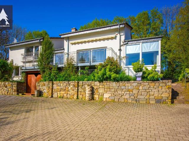 Exklusives Landleben – Villa mit Park, Obstplantage und Ranch Gefühl