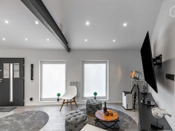 Exklusives Loftapartment im Erdgeschoss mit eigenem Garten & Terrasse im Herzen von Düsseldorf Neubau Highlight, Dusseldorf Amsterdam Apartments for Rent