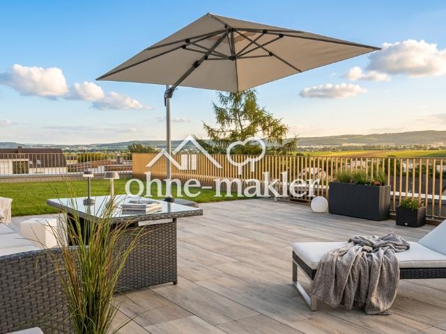 Exklusives Penthouse: Bungalow Feeling mit spektakulärem Panorama, gigantischer Terrasse und Garten