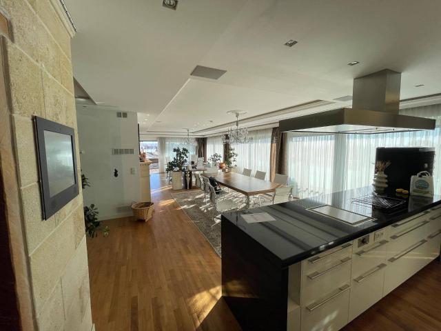 Exklusives Penthouse mit Schlossbergblick und Wellness Oase