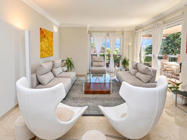 Exklusives Penthouse mit Terrasse und Blick auf den Luganer See