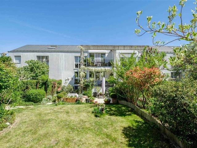 Exklusives Pleasant Doppelhaus mit Terrassen und privatem Garten