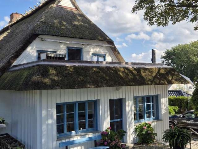 Exklusives Reetdachhaus mit Fördeblick