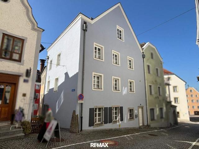 Generalsaniertes Stadthaus mit Garage im Herzen der Barockstadt Schärding