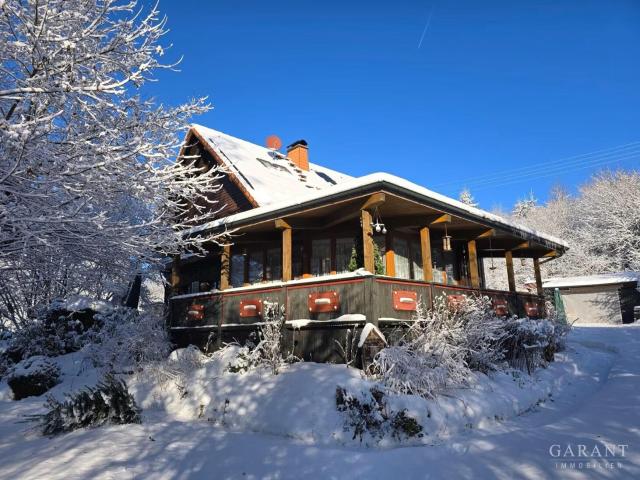 Ein außergewöhnliches Zuhause mit dem Charme eines kleinen Jagdschlösschens