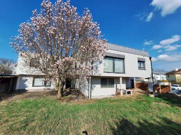 Exklusives Wohn und Geschäftshaus mit Maisonette & Dachterrasse – Wohnen & Arbeiten unter einem Dach  auch ideal als Investment