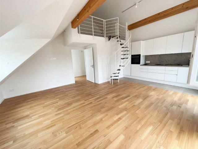 Exklusives Wohnen am Rande des Siebentischwalds – 2,5 ZKB Maisonette Wohnung – Einbauküche