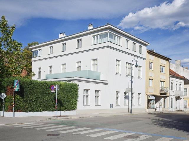 Exklusives Wohnen am Rosarium in Baden bei Wien – Lichtdurchflutete Dachgeschoss Maisonette