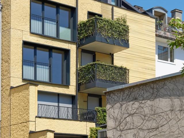 Exklusives Wohnen im Lehel – Neuwertige Wohnung mit Lift & Klimatisierung & Garten