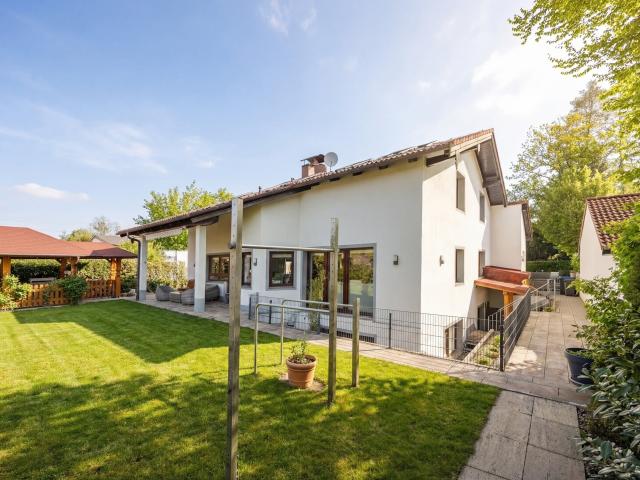 Exklusives Wohnen in Baierbrunn auf über 300 m²